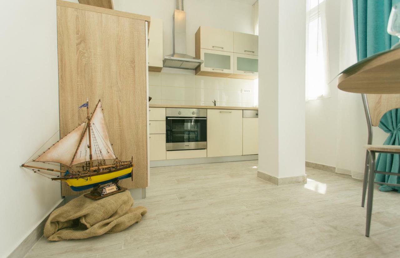 Apartments Kampanel Kaštela 外观 照片