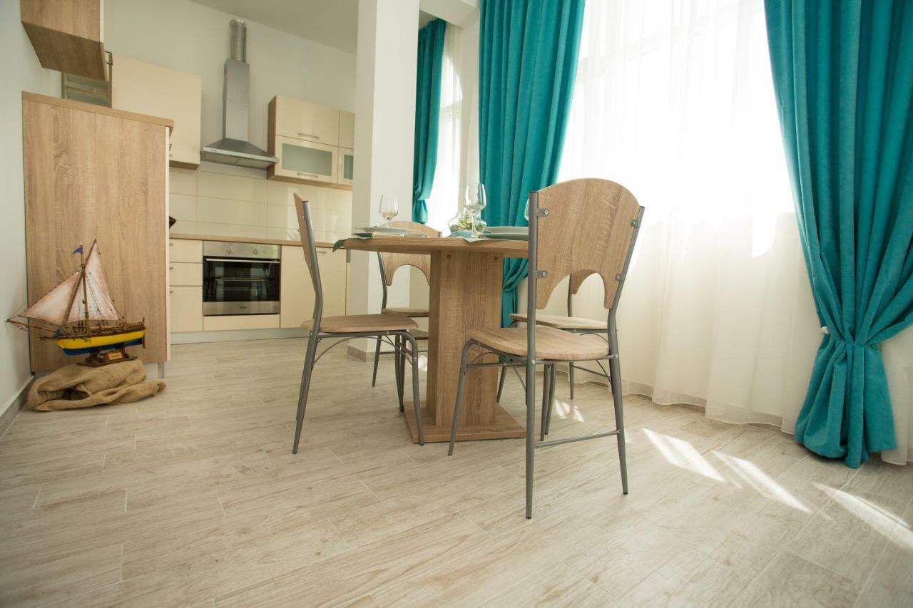 Apartments Kampanel Kaštela 外观 照片