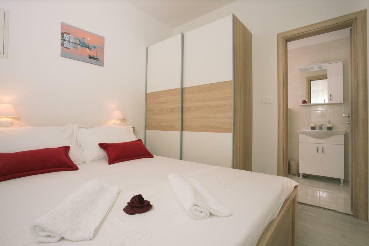 Apartments Kampanel Kaštela 外观 照片
