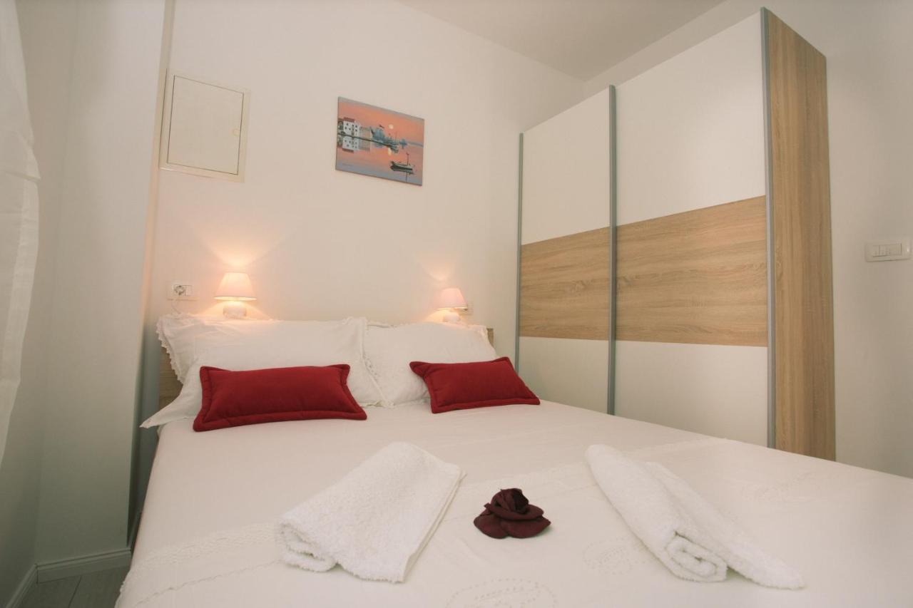 Apartments Kampanel Kaštela 外观 照片